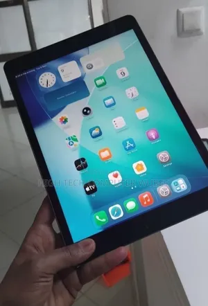 New Apple iPad 9.7 64 GB Silver