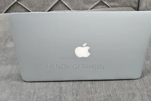 New Laptop Apple MacBook Pro 2015 8GB Intel Core i7 SSD 256GB