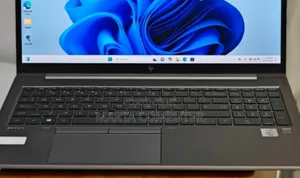 New Laptop HP ZBook Firefly 15 G7 16GB Intel Core i7 SSD 512GB