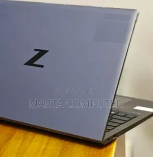 New Laptop HP ZBook Firefly 15 G7 16GB Intel Core i7 SSD 512GB
