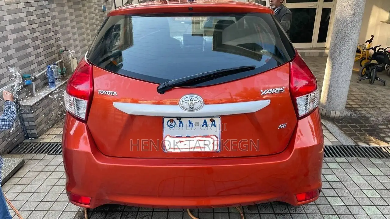 Toyota Yaris iA 2016 Red
