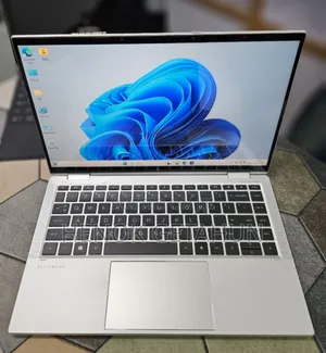New Laptop HP EliteBook 1040 G8 16GB Intel Core i7 SSD 512GB