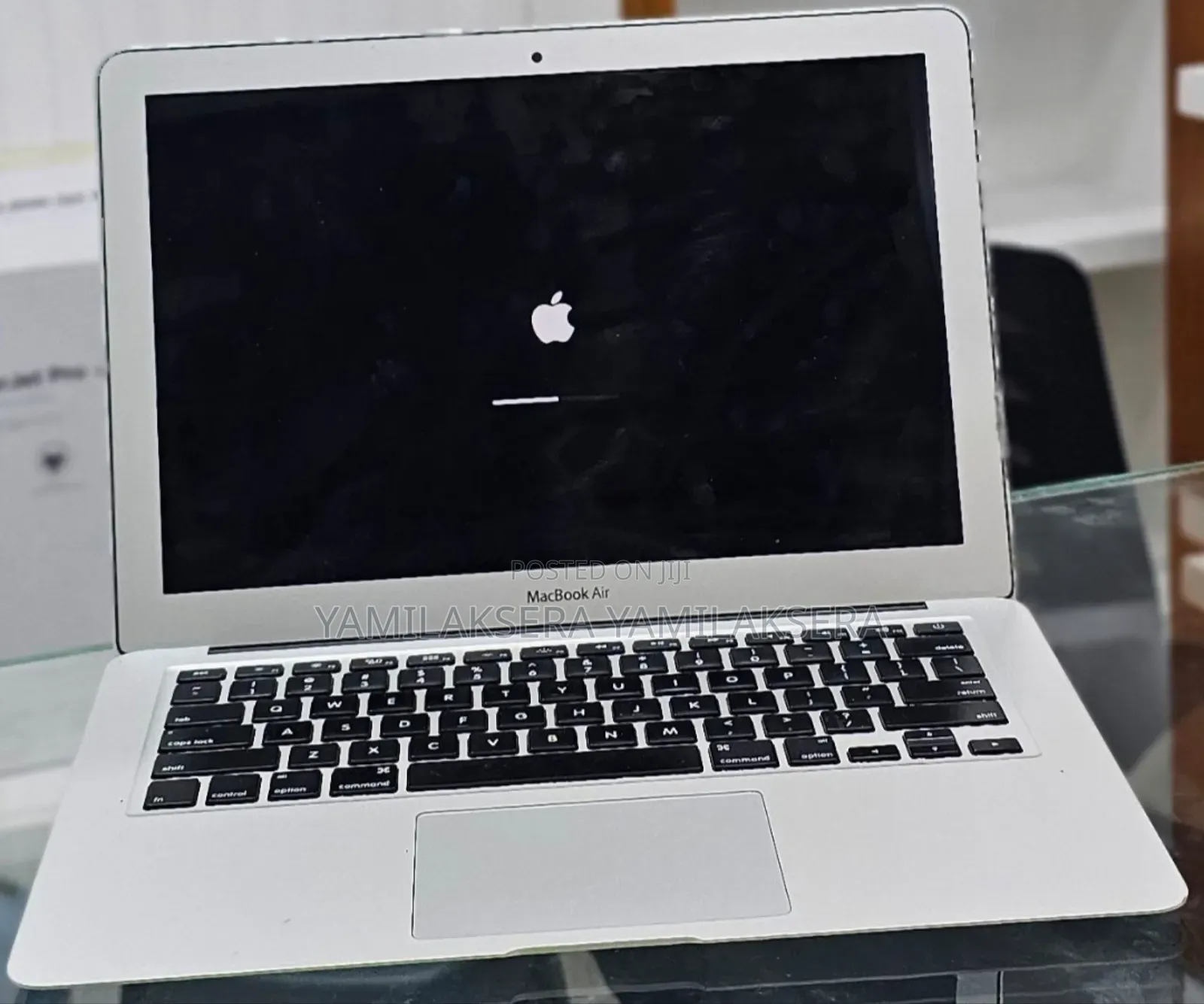 New Laptop Apple MacBook Air 2015 8GB Intel Core i5 SSD 128GB