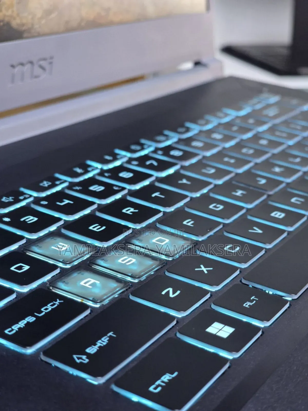 New Laptop MSI 16GB Intel Core i5 SSD 512GB