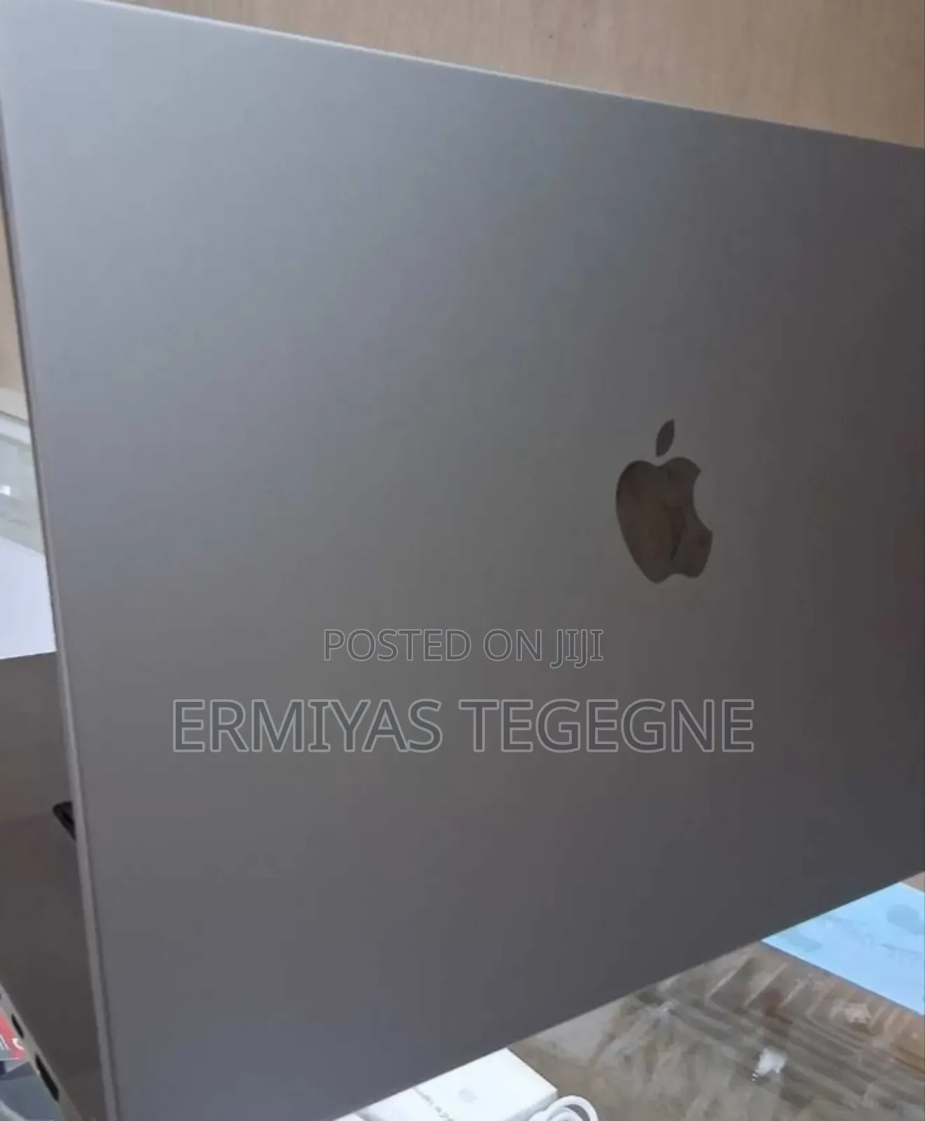 New Laptop Apple MacBook Pro M1 16GB Apple M1 Pro SSD 512GB