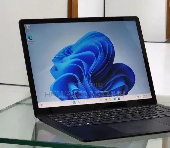 New Laptop Microsoft Surface Laptop 4 16GB Intel Core i7 SSD 512GB