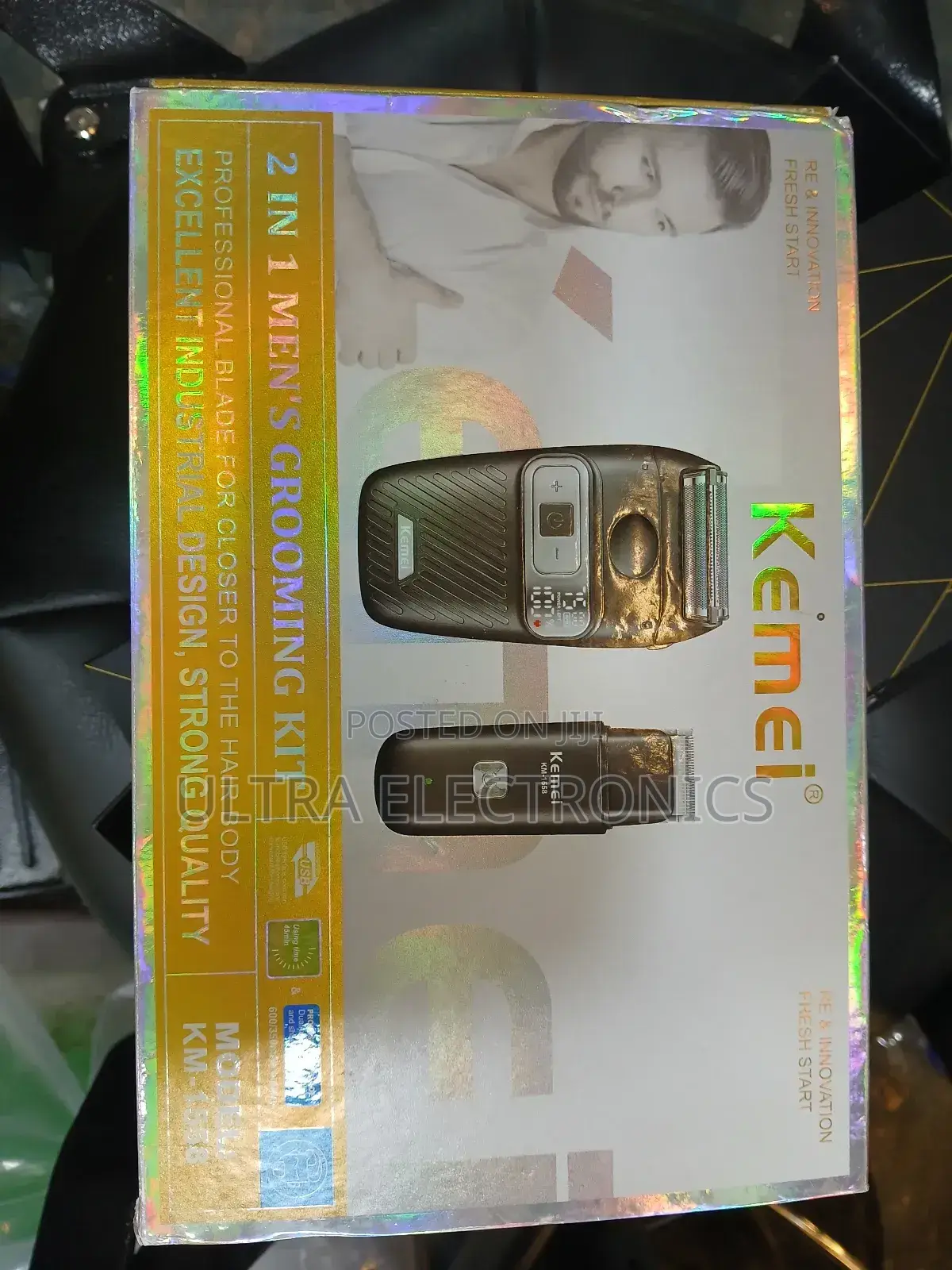 Kemei Km-165 2-in-1 Men's Grooming Kit. It Is a Rechargeable