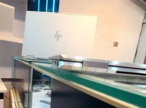 New Laptop HP EliteBook 1040 G8 16GB Intel Core i7 SSD 512GB