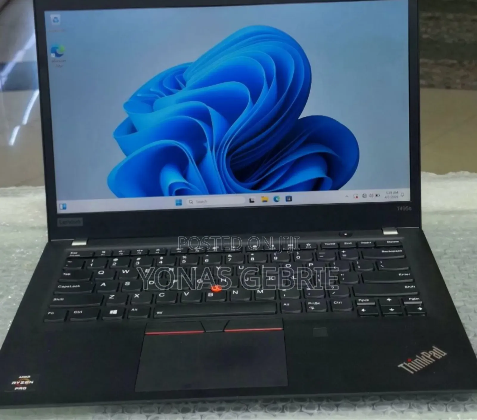 New Laptop Lenovo 16GB AMD Ryzen 7 SSD 512GB