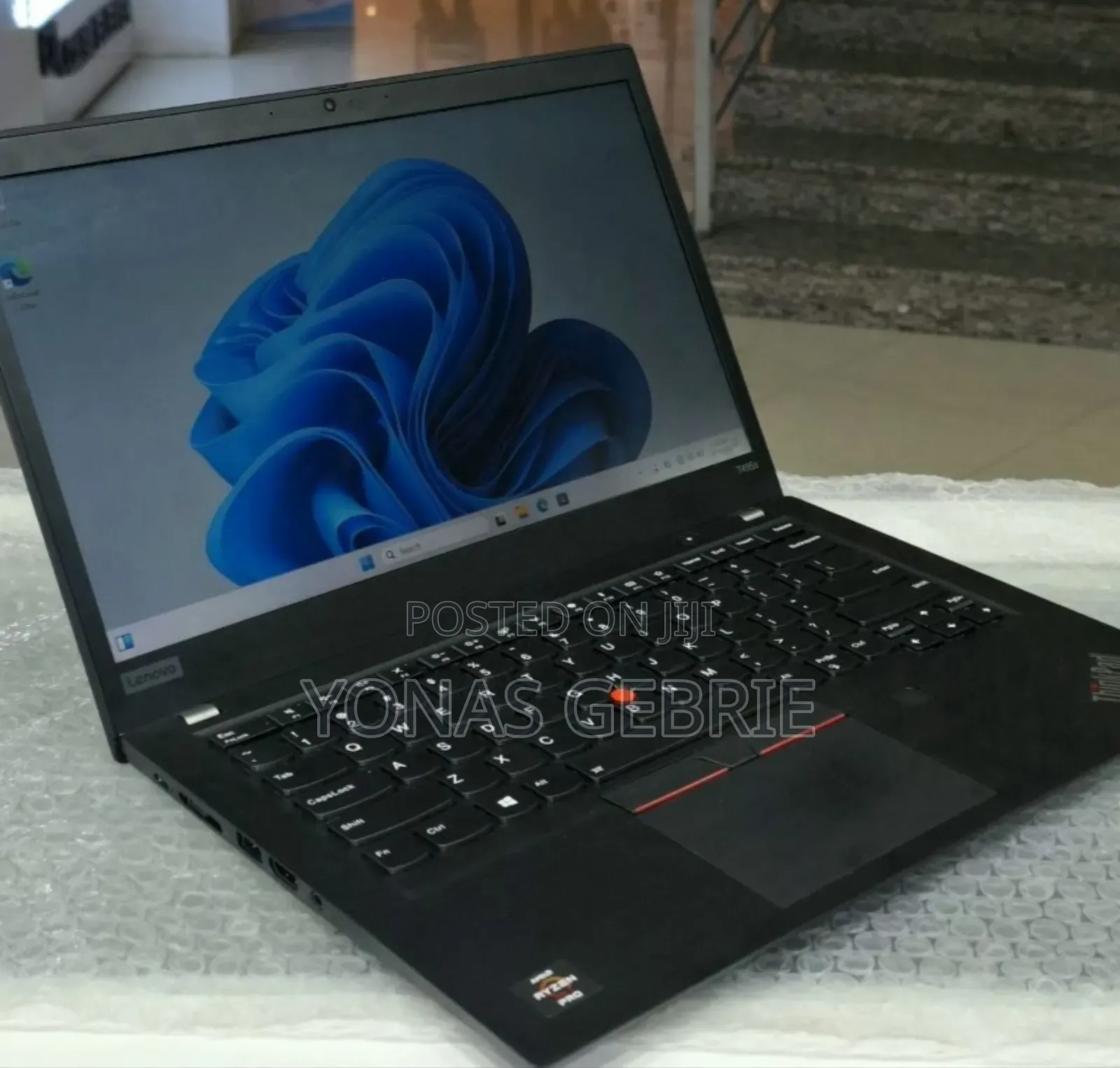 New Laptop Lenovo 16GB AMD Ryzen 7 SSD 512GB