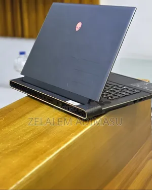 New Laptop Alienware X16 r1 16GB Intel Core i9 SSD 1T