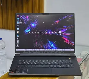 New Laptop Alienware X16 r1 16GB Intel Core i9 SSD 1T