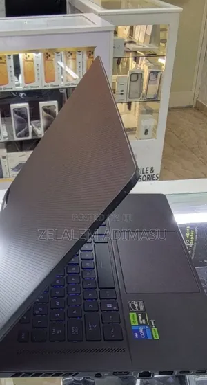 New Laptop Asus ROG Zephyrus G16 16GB Intel Core i7 SSD 512GB