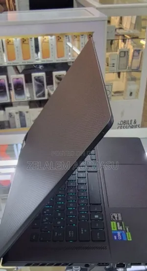 New Laptop Asus ROG Zephyrus G16 16GB Intel Core i7 SSD 512GB