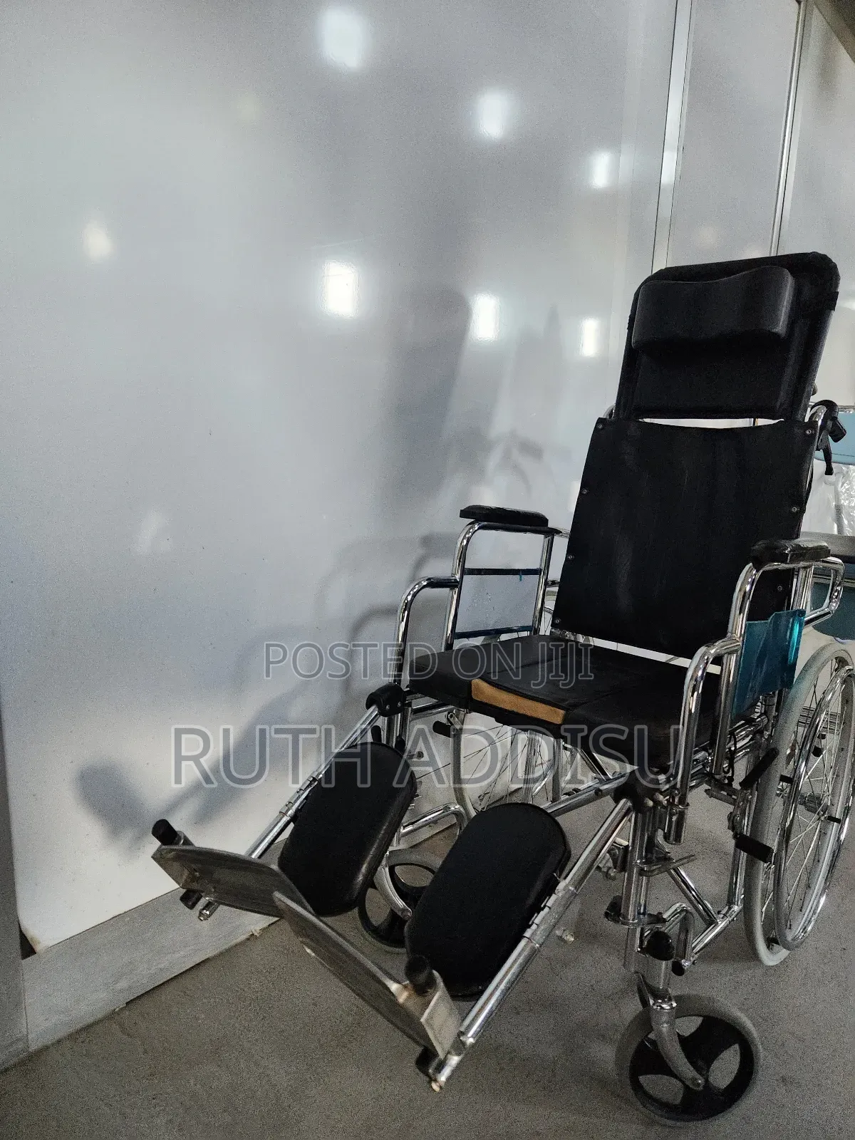 Wheel Chair With Detachable High Headrest and Footrest and Used ዊልቸር
