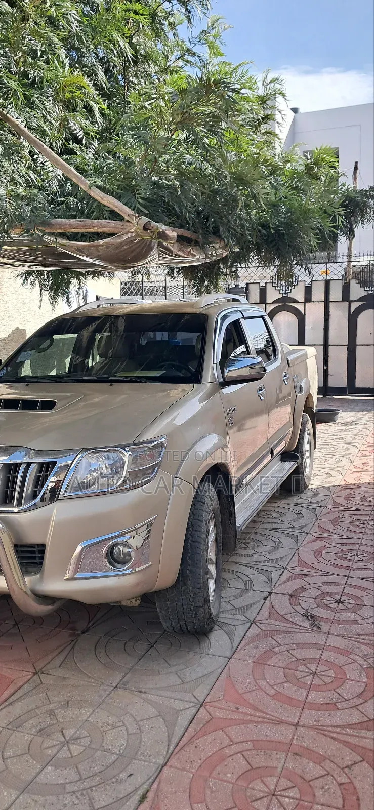 Toyota Hilux 3.0 D-4D 4x4 2015 Ivory