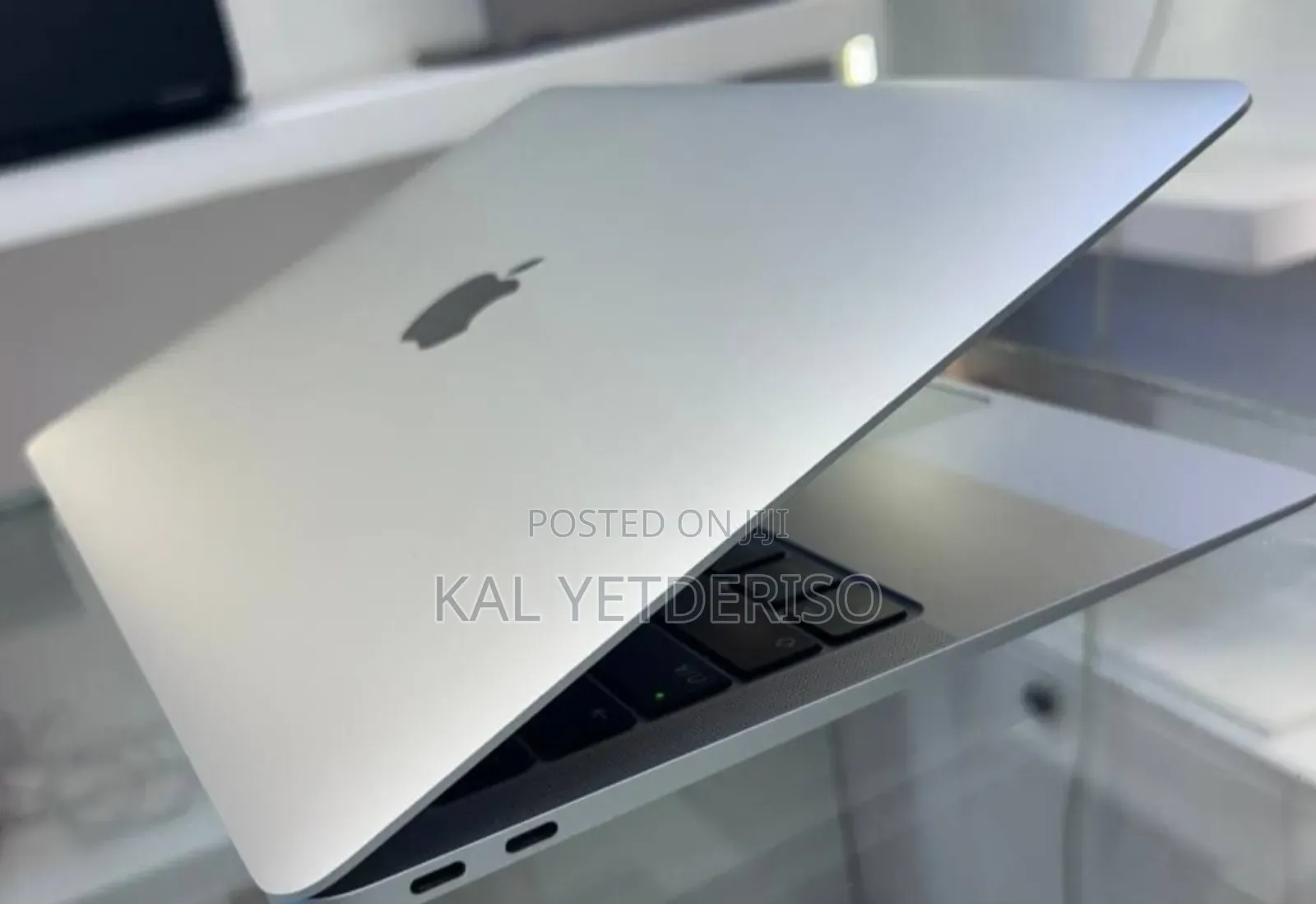 New Laptop Apple MacBook Air 2020 M1 8GB Apple M1 SSD 256GB