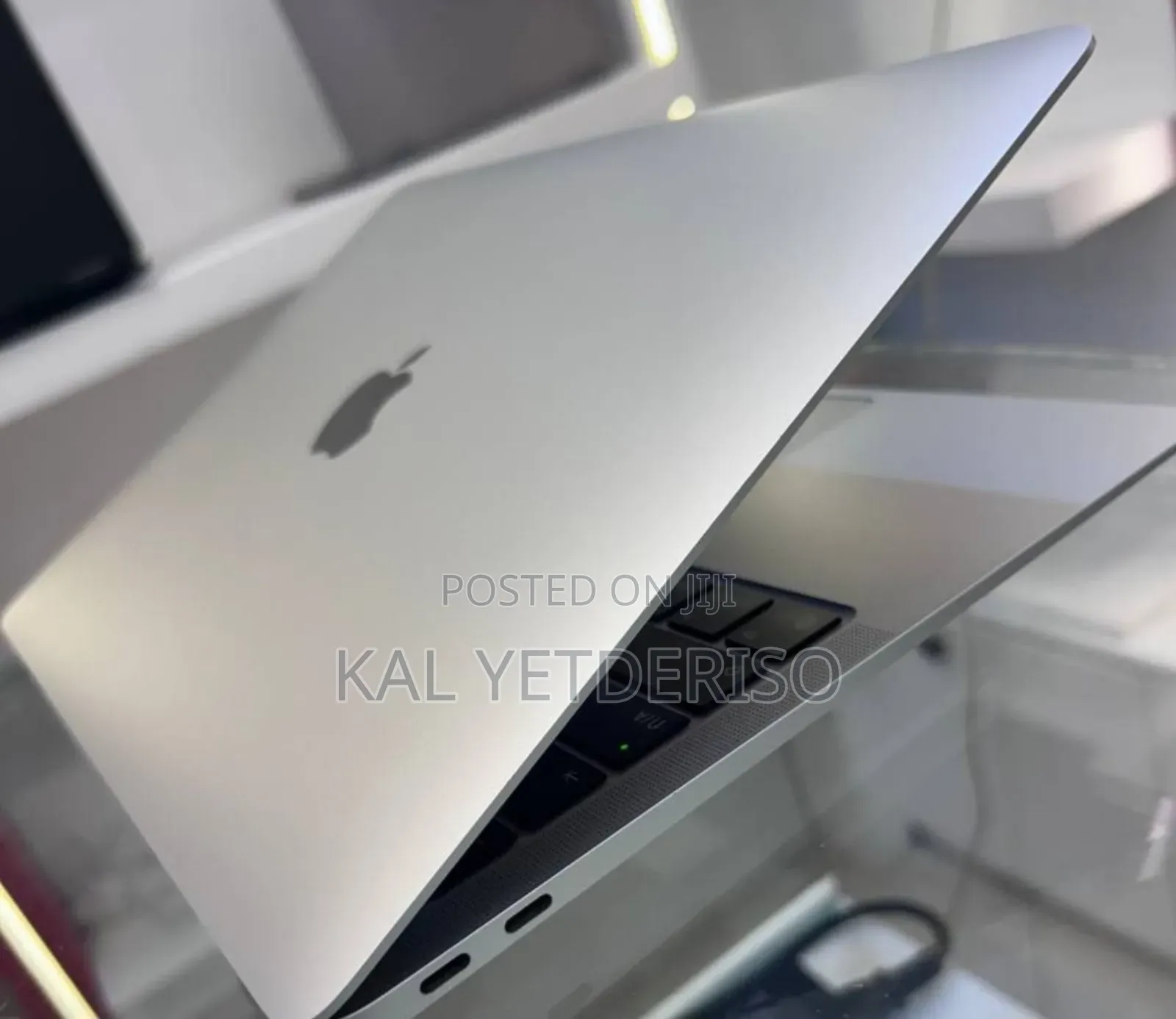 New Laptop Apple MacBook Air 2020 M1 8GB Apple M1 SSD 256GB