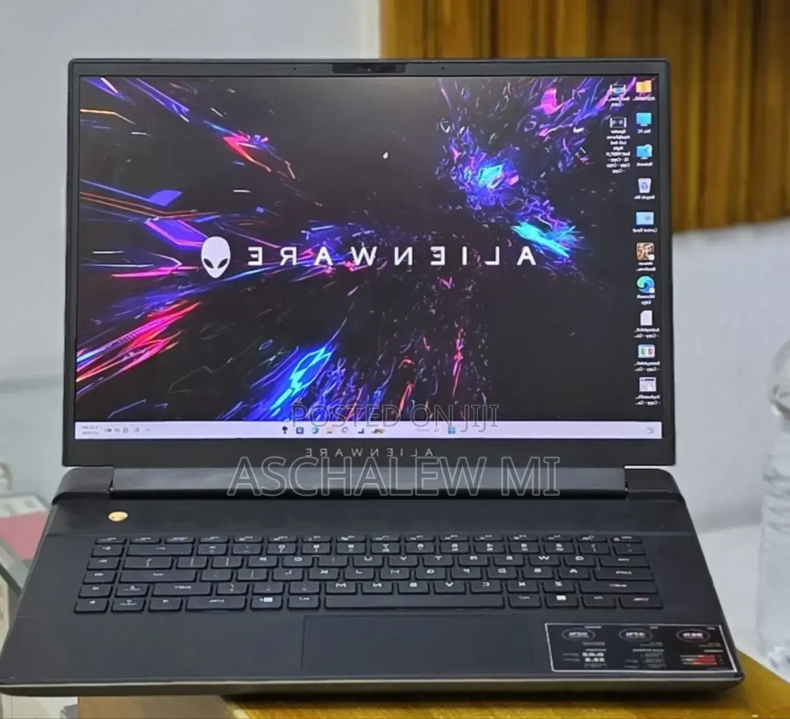New Laptop Dell Allienware M18 R1 16GB Intel Core i9 SSD 1T