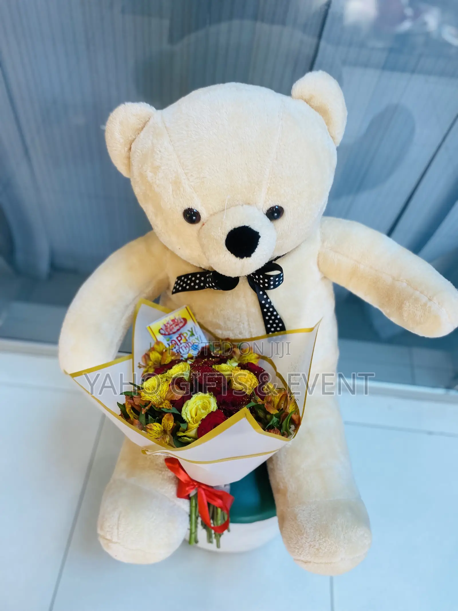 1xl Teddy Bear and Flower Bouquet