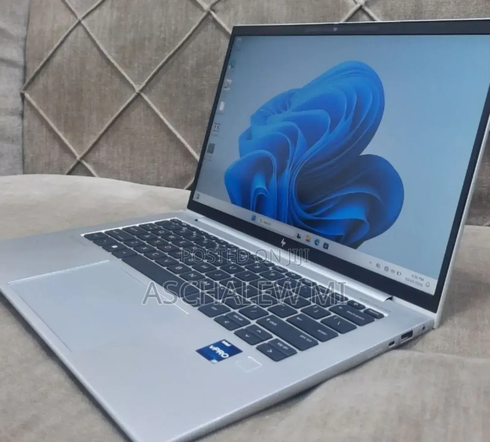 New Laptop HP EliteBook 840 G9 16GB Intel Core i7 SSD 512GB