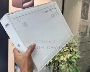 New Laptop Apple MacBook Air 2025 M4 15-inch 16GB Apple M4 SSD 512GB