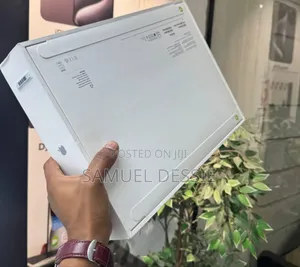 New Laptop Apple MacBook Air 2025 M4 15-inch 16GB Apple M4 SSD 512GB