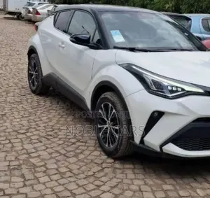 Toyota C-HR 2021 Ivory