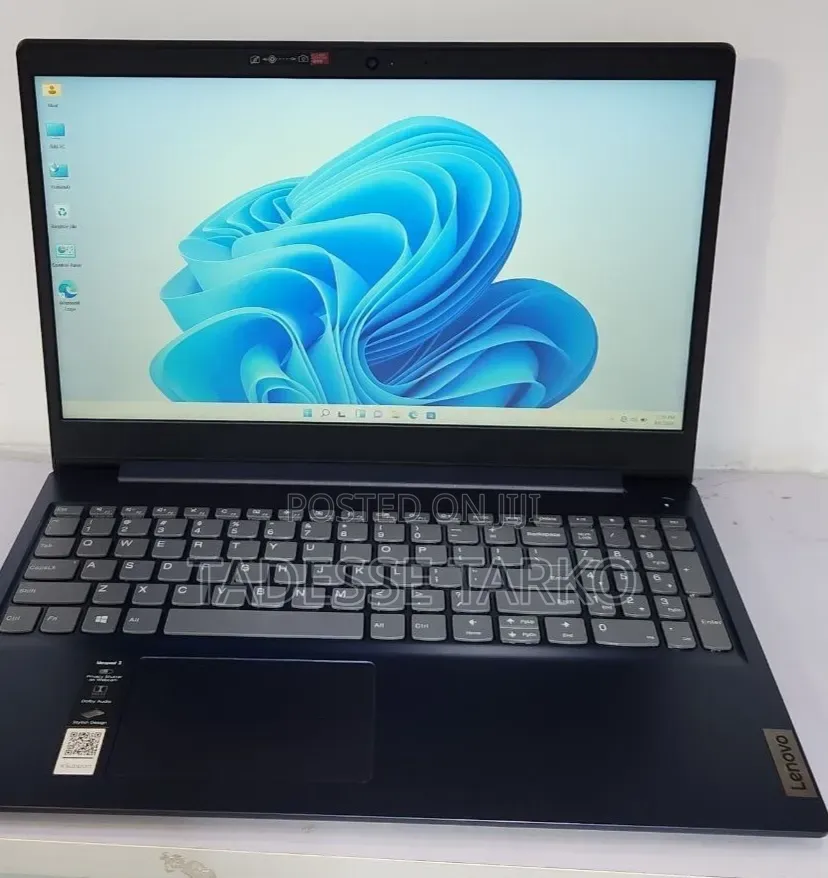 New Laptop Lenovo Ideapad 3 8GB Intel Core i5 SSD 1T