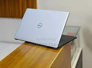 New Laptop Dell XPS 15 16GB Intel Core i9 SSD 512GB