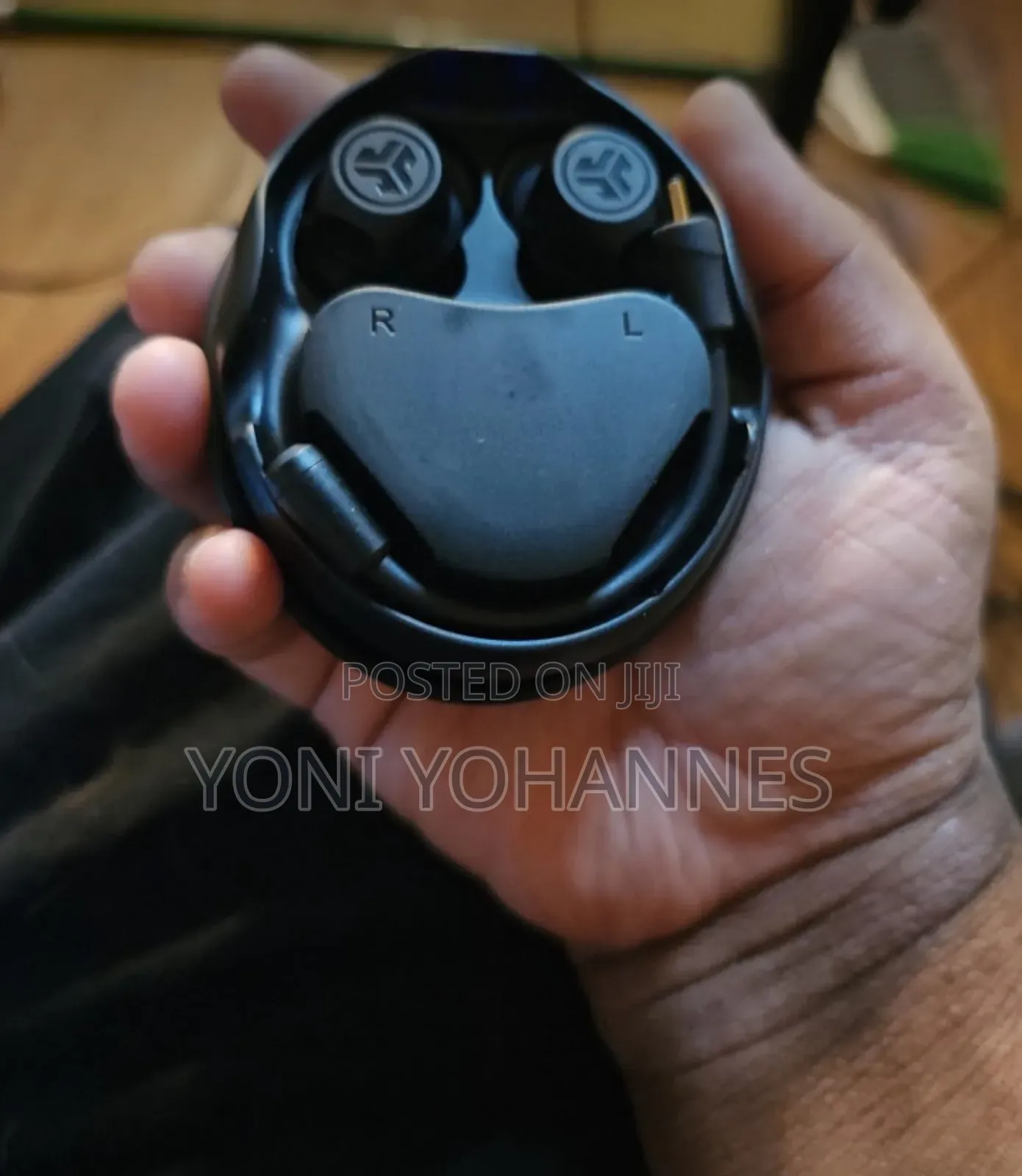 Jlab Airpod