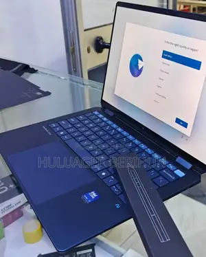 New Laptop HP OmniBook 5 Flip 32GB Intel Core i7 SSD 1T