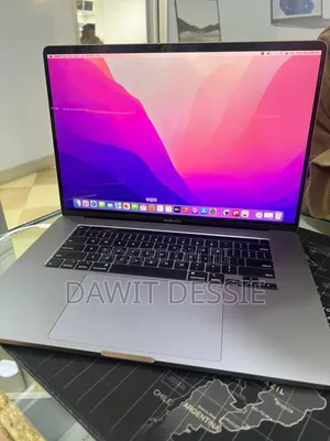 New Laptop Apple MacBook Pro 2019 32GB Intel Core i9 SSD 512GB