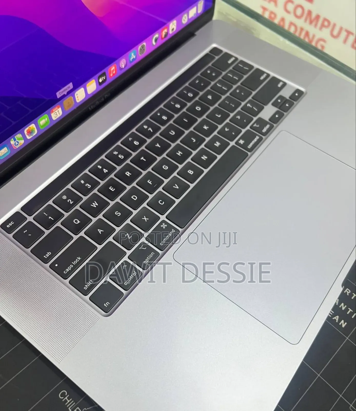 New Laptop Apple MacBook Pro 2019 32GB Intel Core i9 SSD 512GB