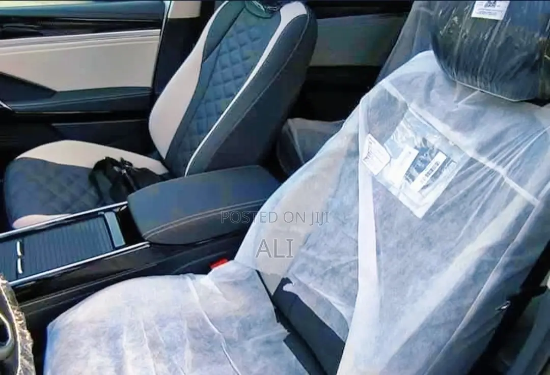 New Volkswagen ID.6 2024 White