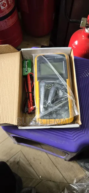 Digtal Mlutimeter