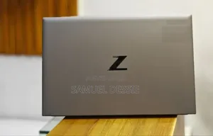New Laptop HP ZBook Firefly 15 G7 16GB Intel Core i7 SSD 512GB