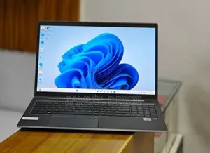 New Laptop HP ZBook Firefly 15 G7 16GB Intel Core i7 SSD 512GB