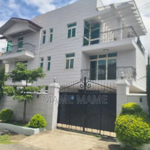 7bdrm House in Addis Abeba, Bole for rent