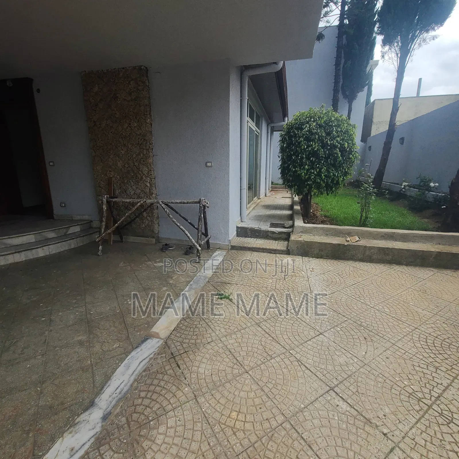 7bdrm House in Addis Abeba, Bole for rent