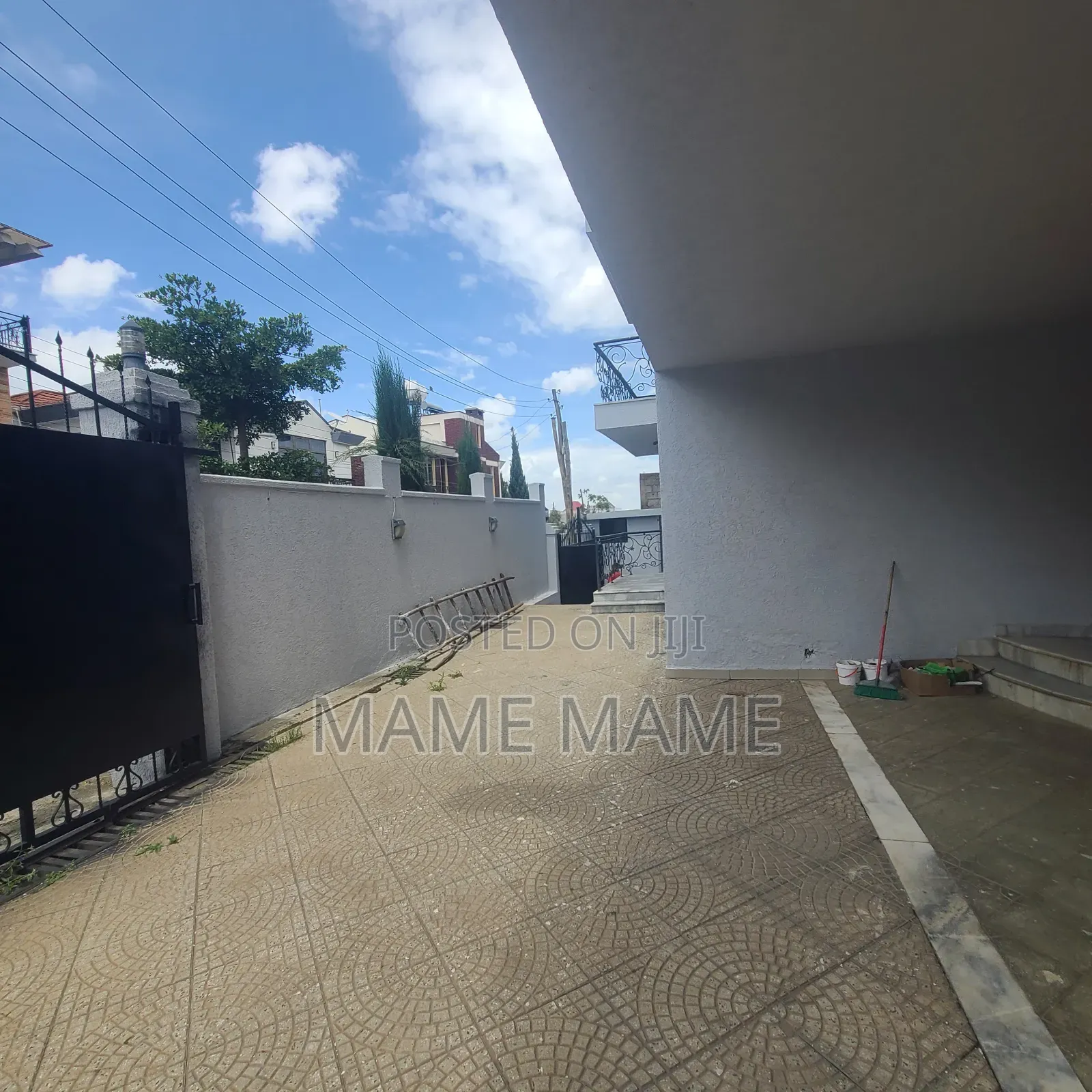7bdrm House in Addis Abeba, Bole for rent