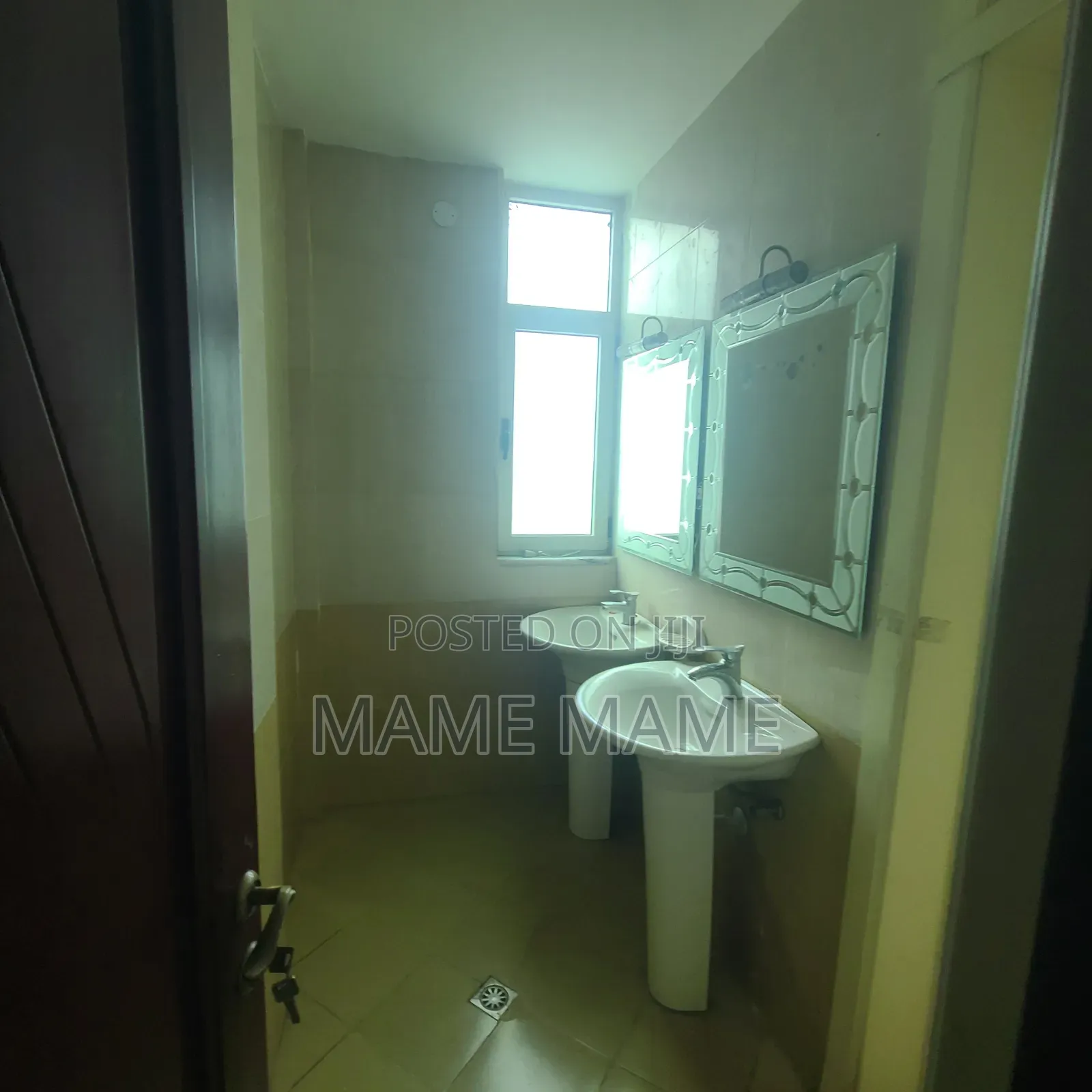 7bdrm House in Addis Abeba, Bole for rent
