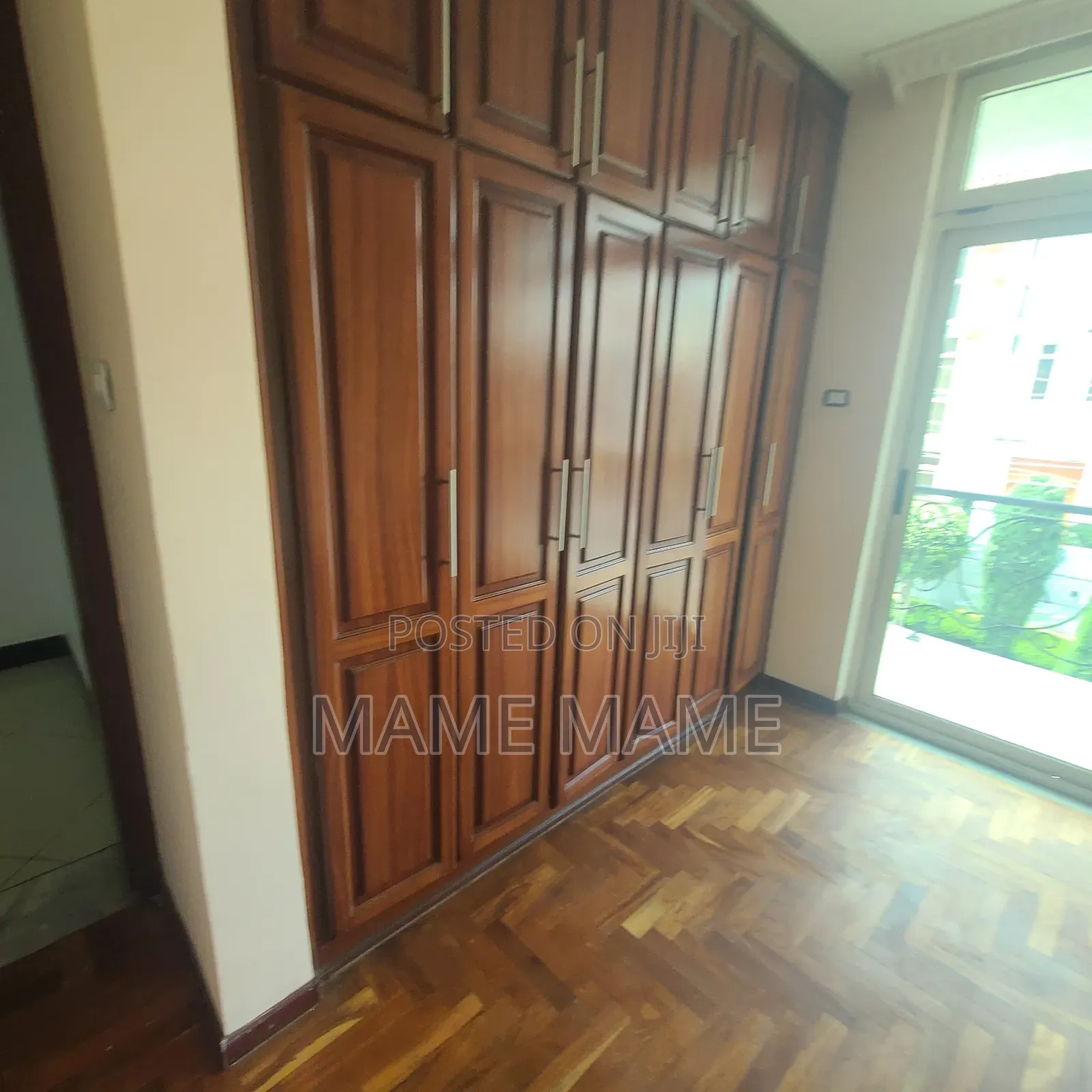 7bdrm House in Addis Abeba, Bole for rent