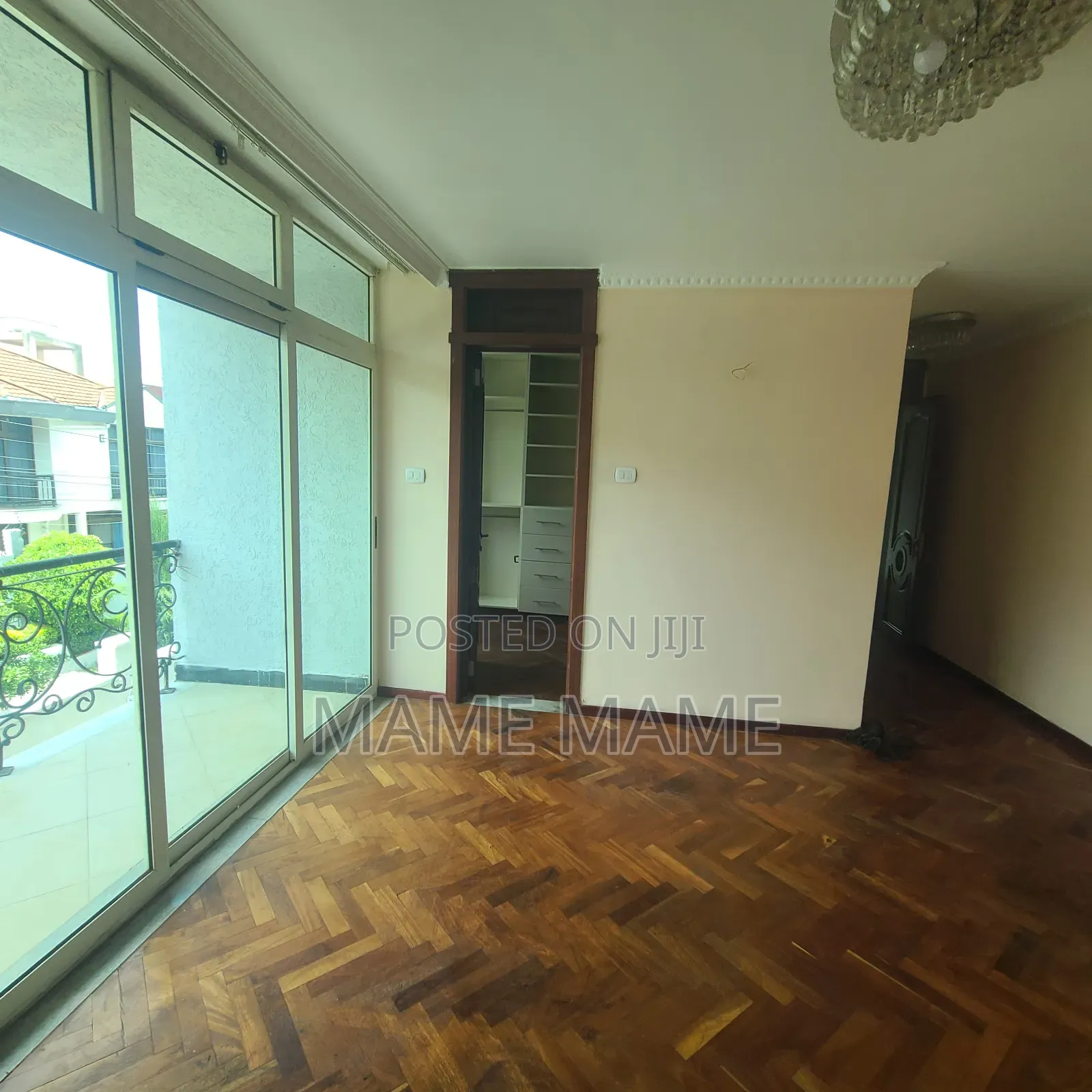 7bdrm House in Addis Abeba, Bole for rent