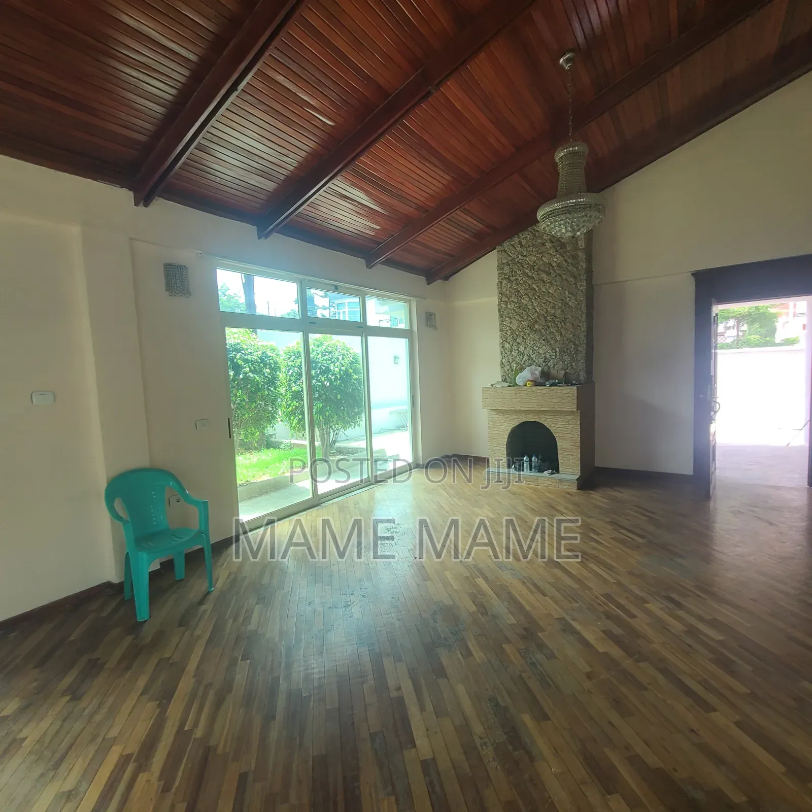 7bdrm House in Addis Abeba, Bole for rent