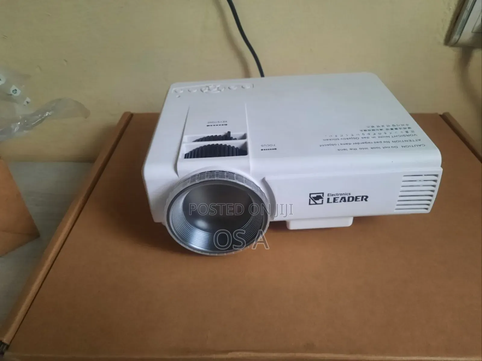 Leader Projector