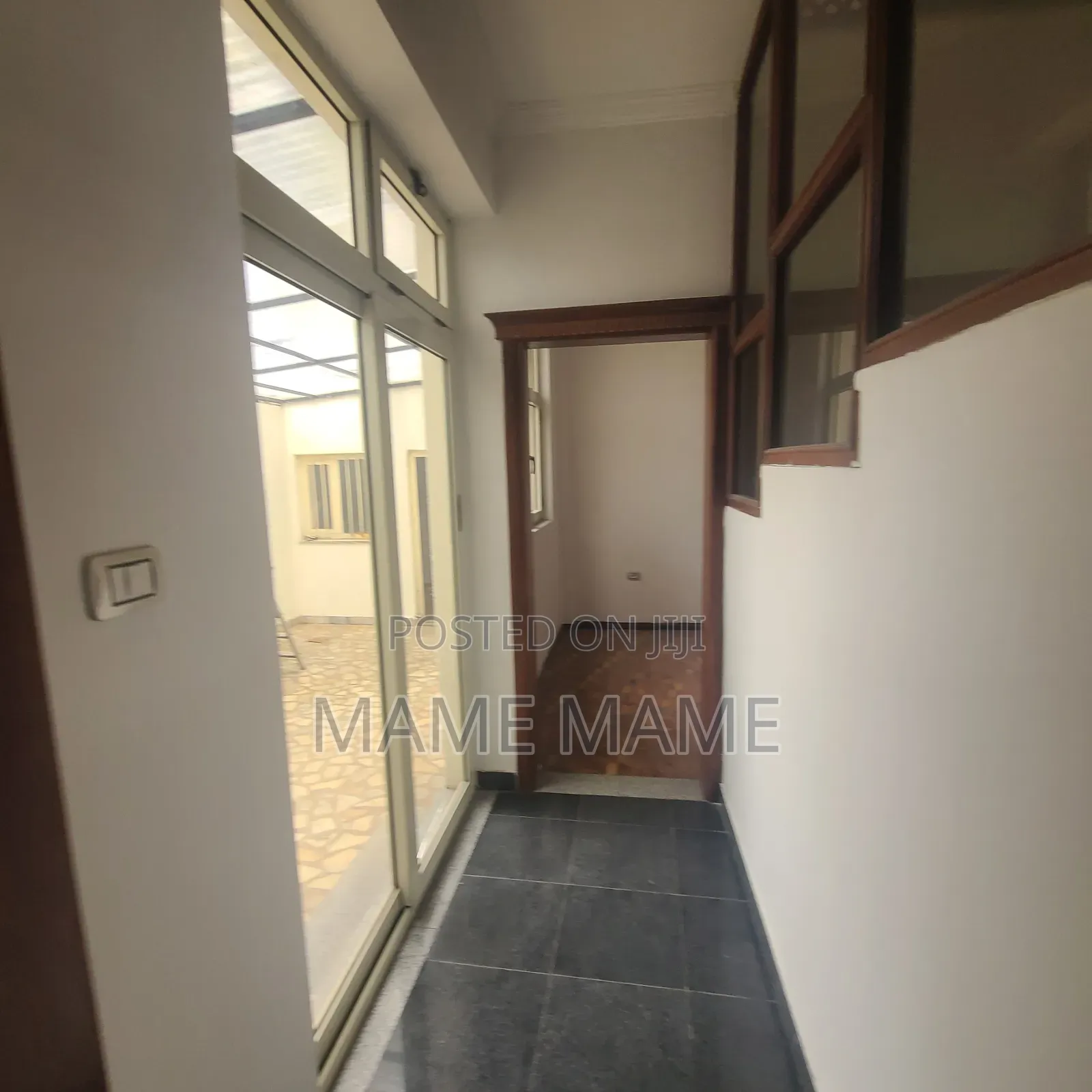 5bdrm House in Addis Abeba, Bole for rent