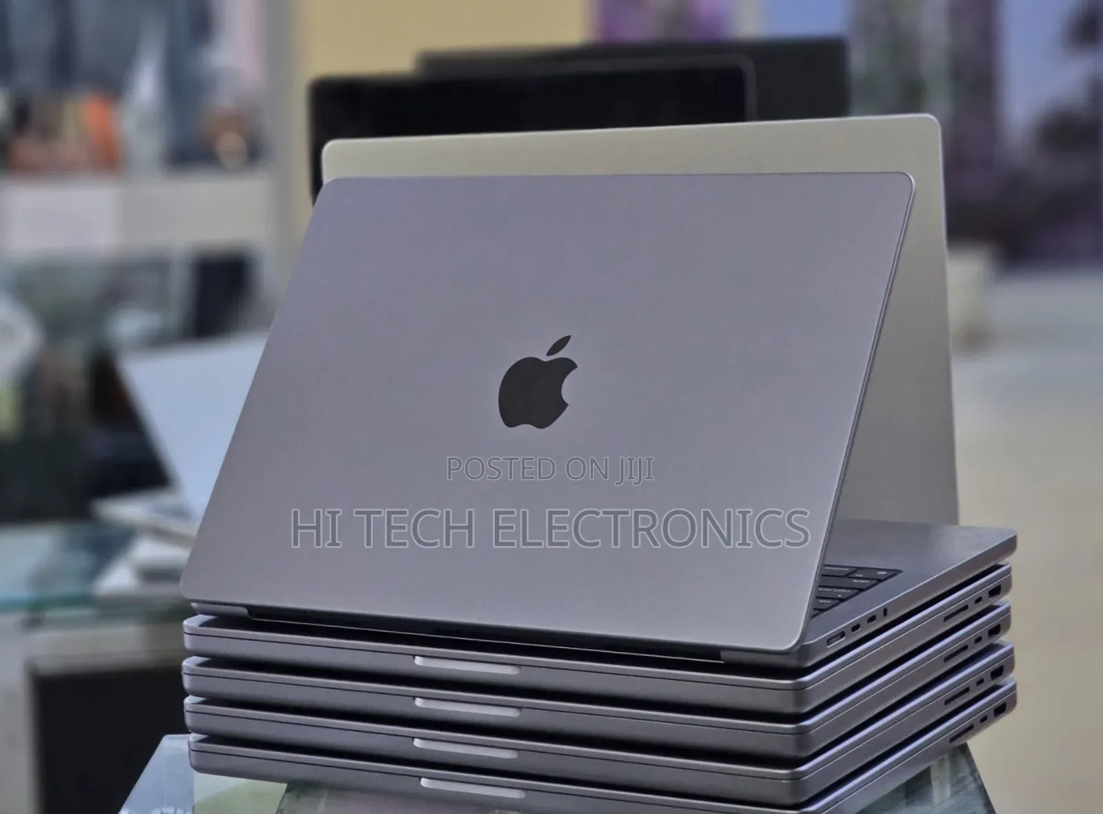 New Laptop Apple MacBook Pro M1 32GB Apple M1 Pro SSD 512GB