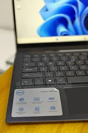 New Laptop Dell Inspiron 7306 16GB Intel Core i7 SSD 512GB