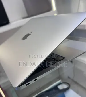 New Laptop Apple MacBook Air 2020 M1 8GB Apple M1 SSD 256GB